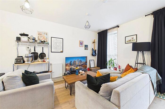 1 Bedroom Apartment For Sale In Chapman House, Shipbuilding Way, London, E13