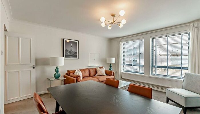 2 Bedroom Flat To Rent In Fulham Road, Chelsea, SW3