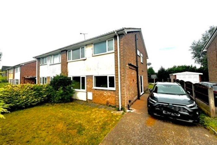 3 Bedroom Semi-Detached House To Rent In Redgate Close, Mansfield, NG19
