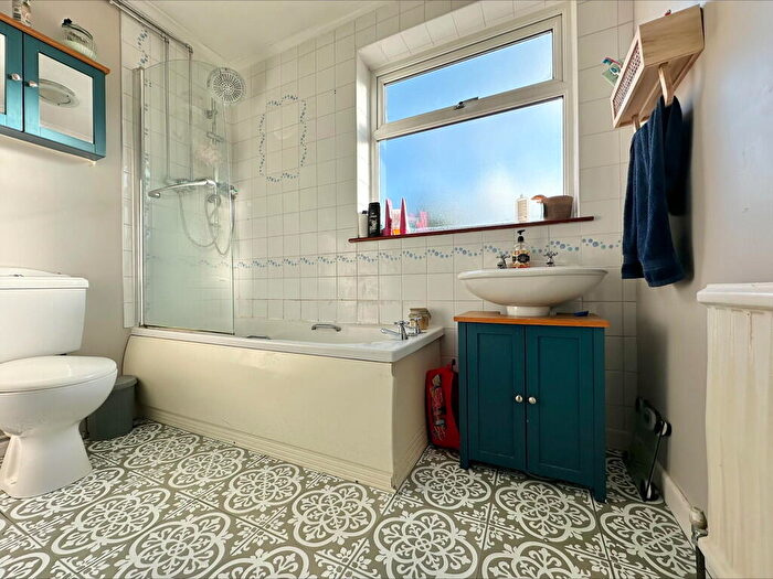 3 Bedroom Semi-Detached House For Sale In Middleton Gardens, Gorleston, NR31
