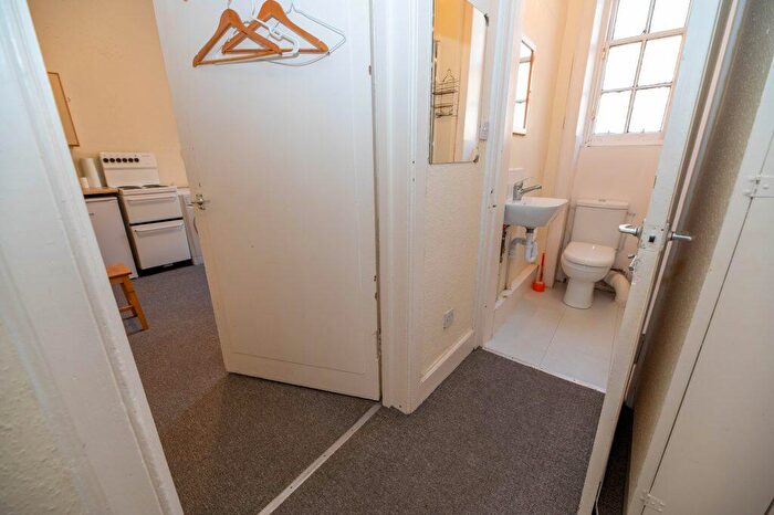 1 Bedroom Flat To Rent In L – Causewayside, Edinburgh, EH9