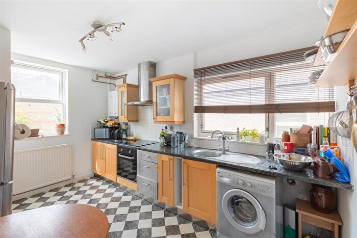 1 Bedroom Flat To Rent In Maxted Road, Peckham, SE15