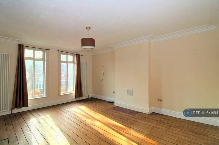 5 Bedroom Detached House To Rent In Park Avenue, Hull, HU5