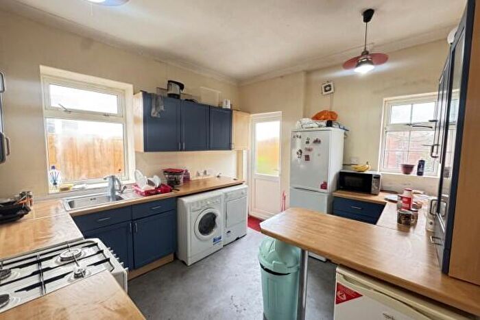 5 Bedroom Terraced House To Rent In Albany Road Cardiff, CF24