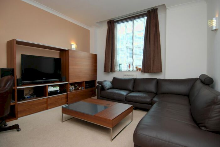 1 Bedroom Flat To Rent In Belvedere Road, Waterloo, SE1