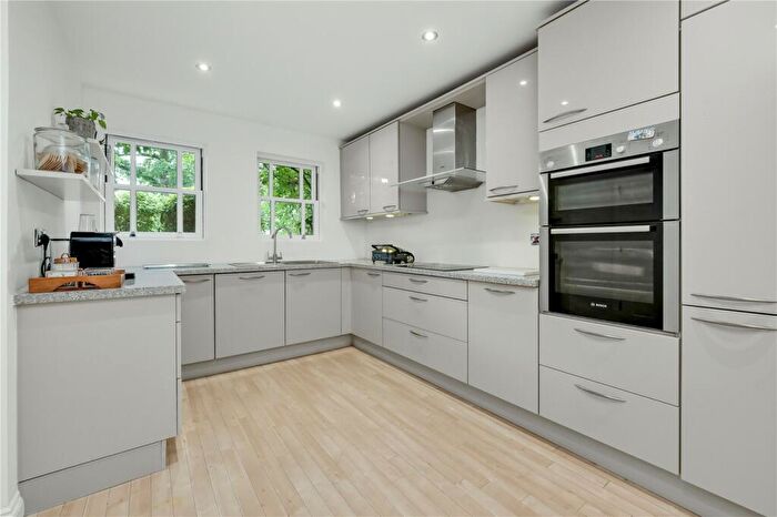 5 Bedroom Detached House To Rent In Rise Road, Sunningdale, Berkshire, SL5