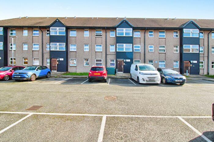 1 Bedroom Flat For Sale In Barberry Close, Romford, RM3