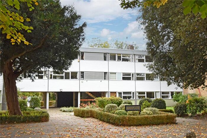 3 Bedroom Apartment For Sale In Blackheath Park, Blackheath, London, SE3