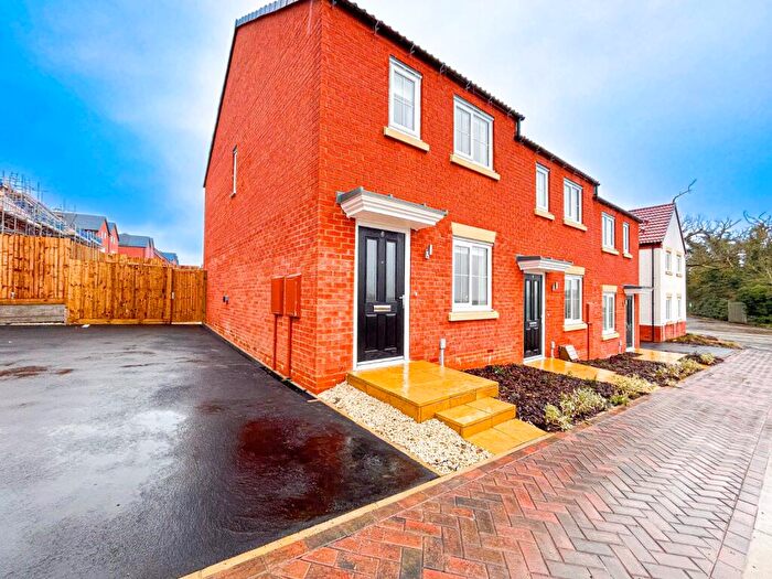 2 Bedroom End Of Terrace House To Rent In Vernal Close, Harpole, Northampton, NN7