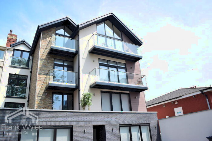 2 Bedroom Flat To Rent In Pavillion View, St. Andrews Road North, Lytham St. Annes, FY8