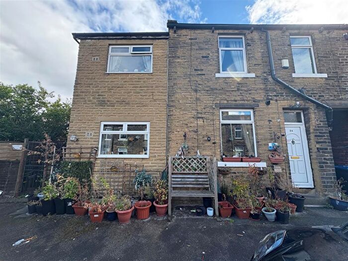 2 Bedroom Terraced House For Sale In Esmond Street, Great Horton, Bradford, BD7