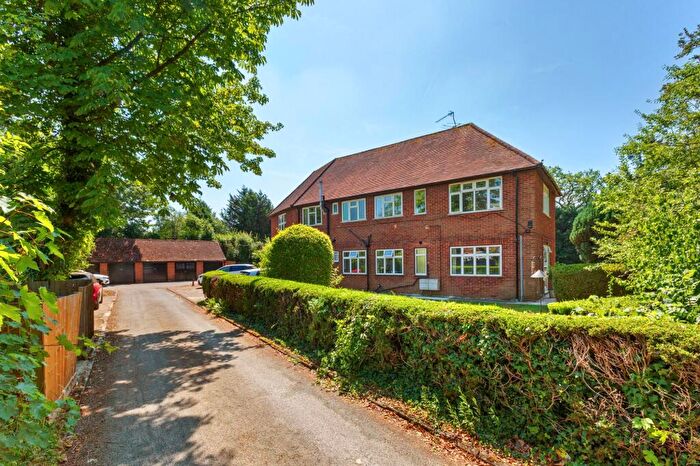 2 Bedroom Flat For Sale In St. Anthonys Court, Beaconsfield, HP9