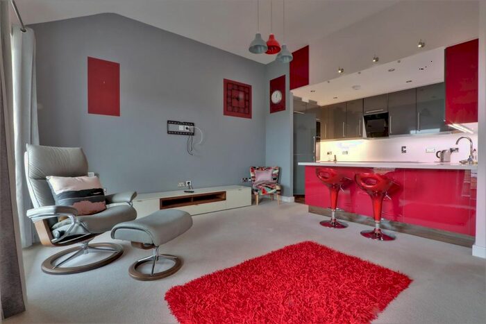 2 Bedroom Flat To Rent In South Point, Severn Road, Gloucester GL1