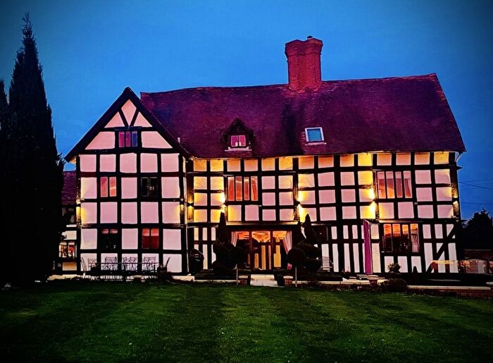 6 Bedroom Country House For Sale In Church Lane Tibberton Droitwich, Worcestershire, WR9