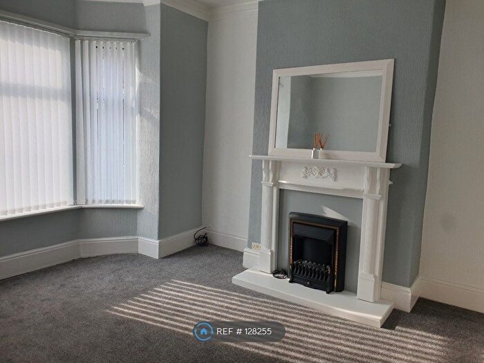 1 Bedroom Flat To Rent In Glen Avenue, Manchester, M9