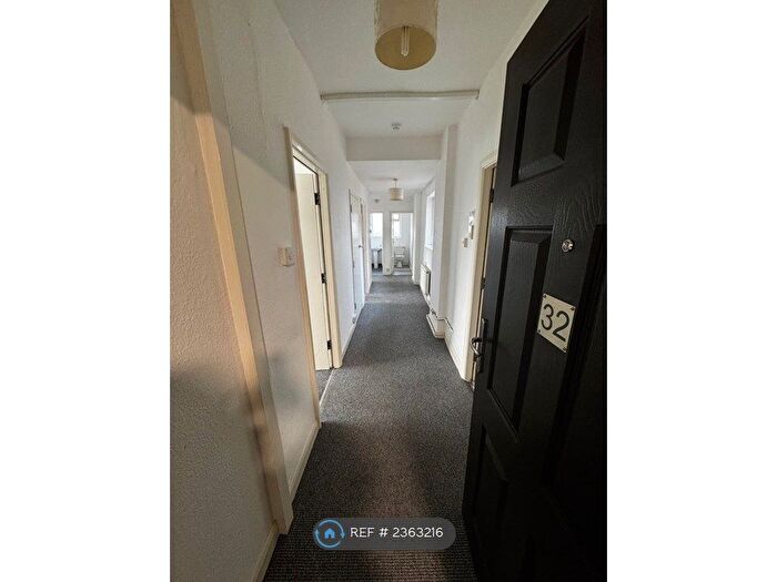 2 Bedroom Flat To Rent In Hamstead Court, Hockley, Birmingham, B19