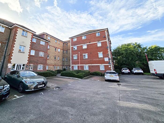 2 Bedroom Flat To Rent In Stern Close, Barking, IG11