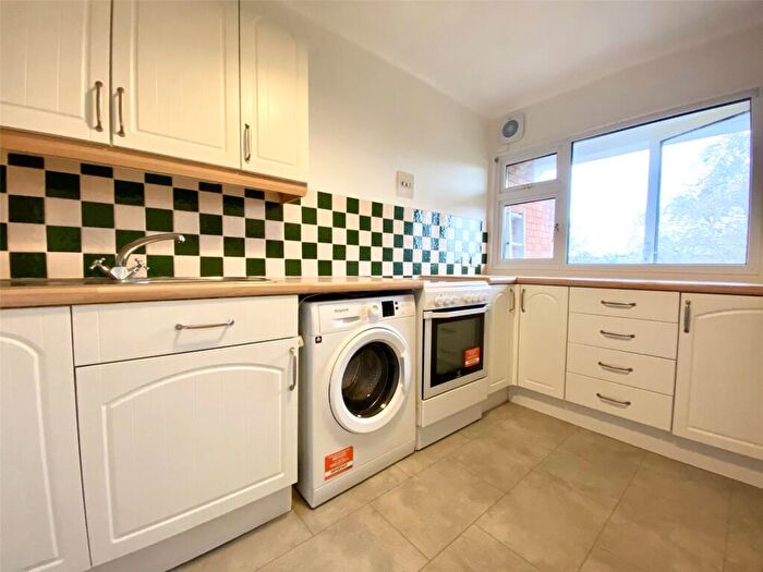 2 Bedroom Apartment To Rent In Westbury On Trym, Greenacres, BS9