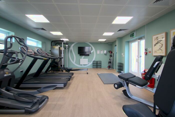 2 Bedroom Apartment To Rent In Holmbush Mews, Faygate, Horsham, RH12