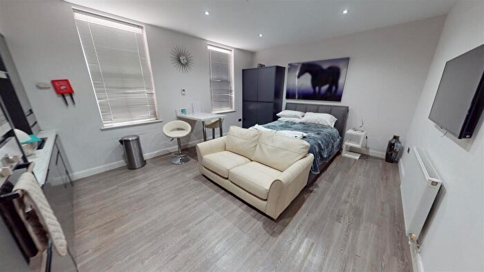 1 Bedroom Apartment To Rent In Coronation Walk, Southport, PR8