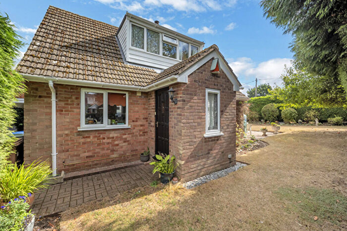 3 Bedroom Chalet For Sale In Drinkstone, Bury St. Edmunds, IP30