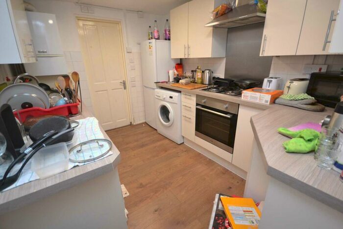 6 Bedroom Terraced House To Rent In Hatherley Road, Reading, RG1