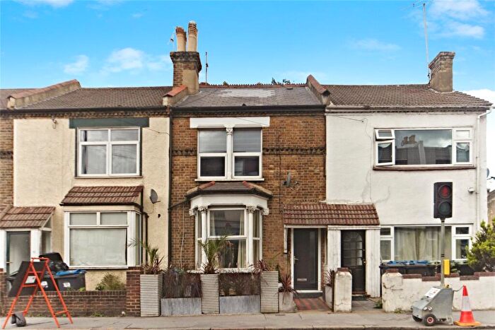 3 Bedroom Terraced House To Rent In Southbridge Road, Croydon, CR0