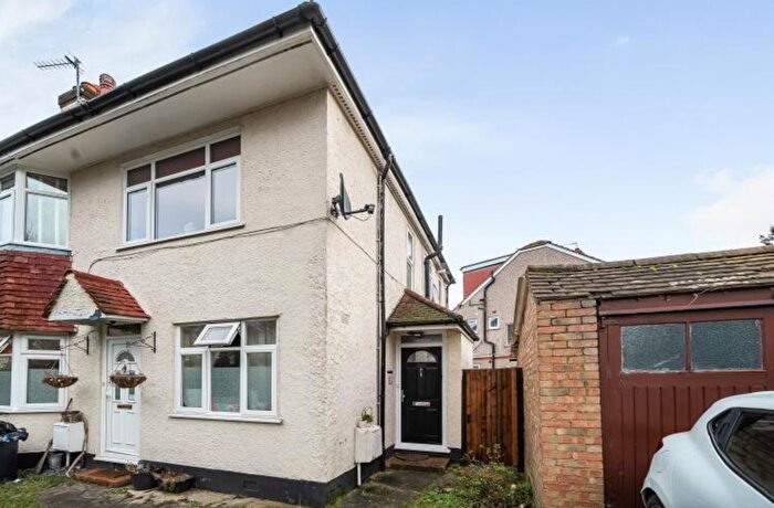 2 Bedroom Maisonette To Rent In The Alders, West Wickham, BR4