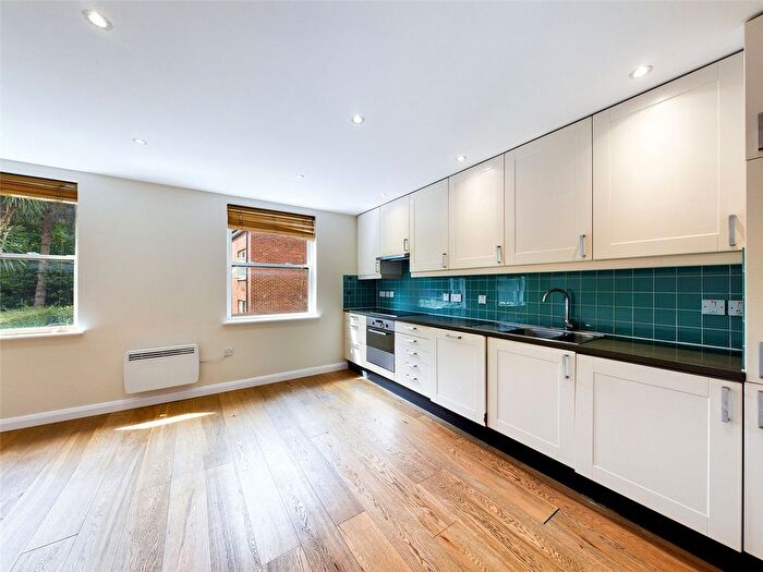 1 Bedroom Flat To Rent In Acacia Road, Acton, London, W3