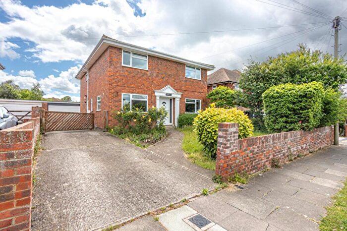 4 Bedroom Detached House For Sale In Bowes Avenue, Margate, Kent, CT9