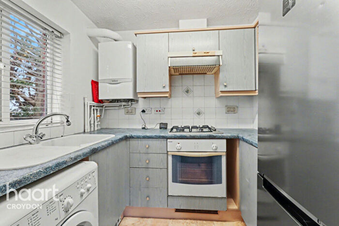 1 Bedroom Flat For Sale In Franklin Way, Croydon, CR0