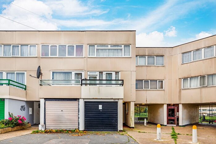 3 Bedroom Terraced House For Sale In Gale Close, Mitcham, CR4
