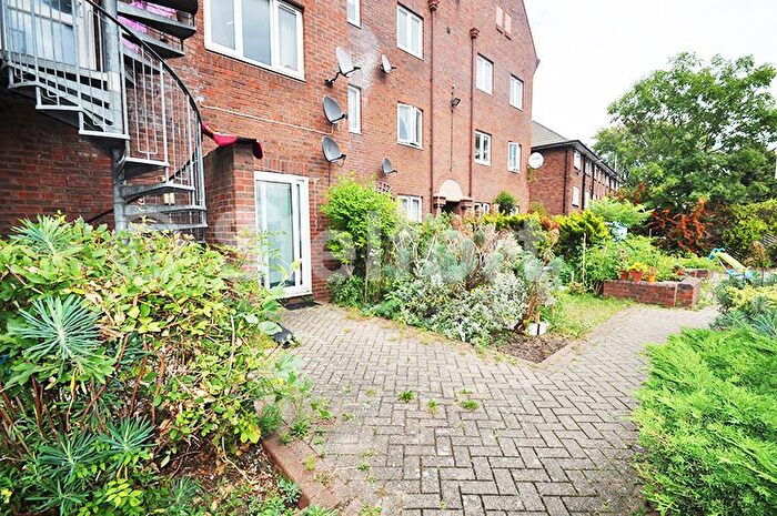 3 Bedroom Maisonette To Rent In Barking Road, London, E6