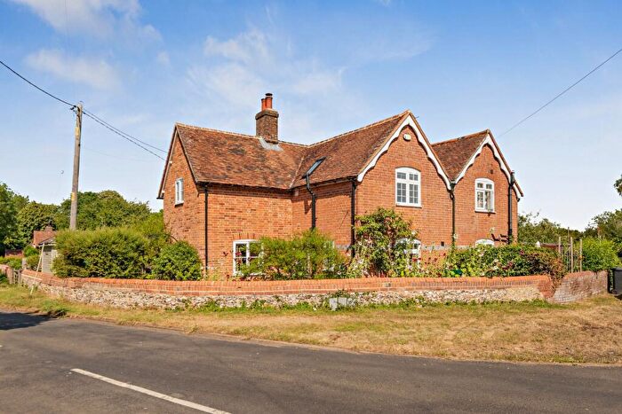 3 Bedroom Semi Detached House For Sale In Lower Church Farm Cottages, Noakes Hill, Ashampstead, RG8