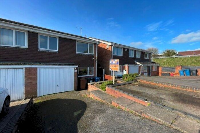 4 Bedroom Semi-Detached House To Rent In Siddons Close, Lichfield, WS13