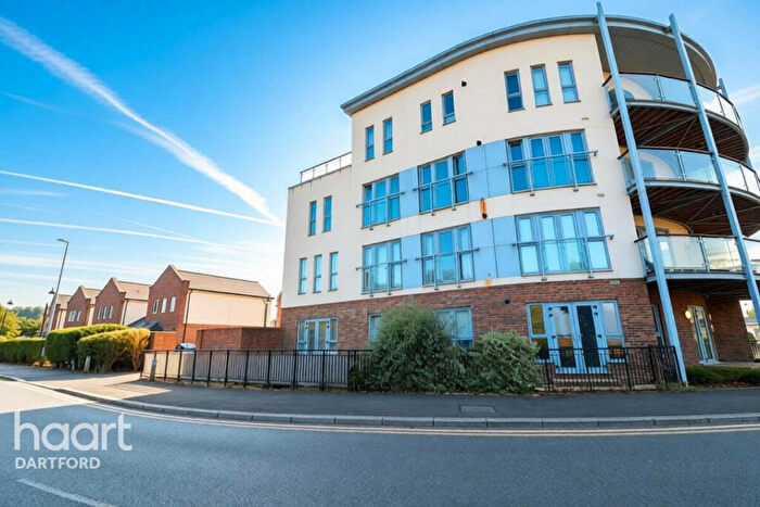 1 Bedroom Apartment To Rent In Liverymen Walk, Greenhithe, DA9