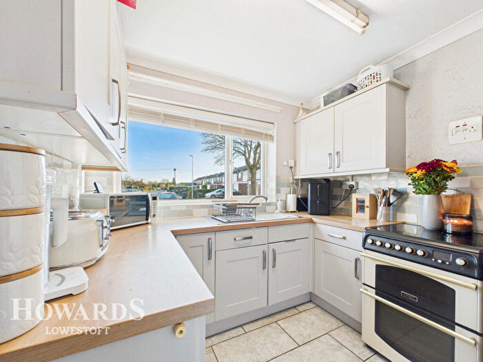 3 Bedroom Terraced House For Sale In Stirling Close, Lowestoft, NR32