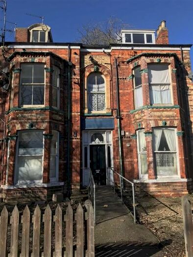 2 Bedroom Flat To Rent In Princes Avenue, Hull, HU5
