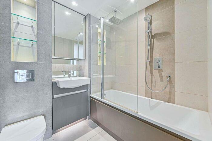 2 Bedroom Flat For Sale In Norton House, Woolwich, London, SE18