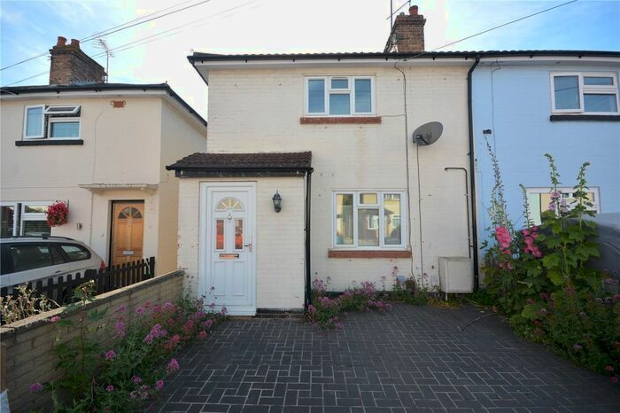 2 Bedroom End Of Terrace House To Rent In West Avenue, Chelmsford, CM1