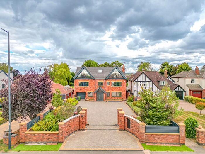5 Bedroom Detached House For Sale In Hinckley Road, Nuneaton, CV11