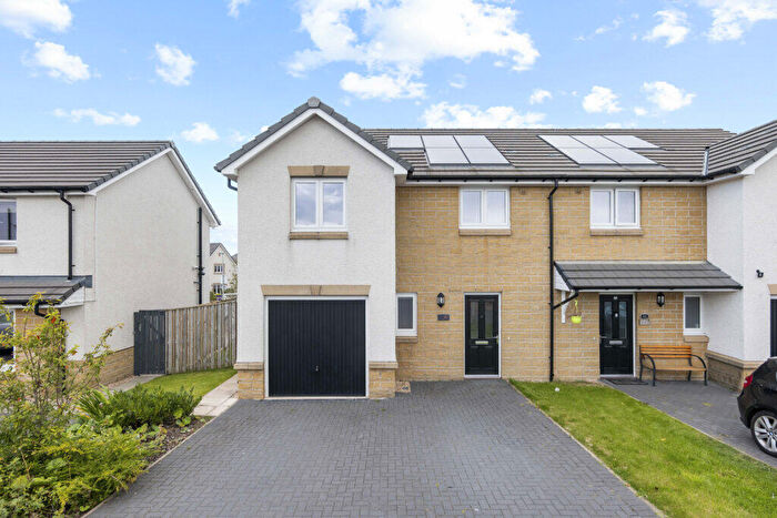 3 Bedroom Semi Detached House For Sale In Scalpay Drive, Newton Mearns, G77