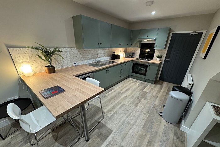 1 Bedroom Flat To Rent In Wollaton Rd, Beeston, NG9