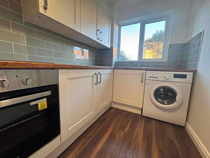 1 Bedroom Flat To Rent In Waterside Close, Barking, IG11