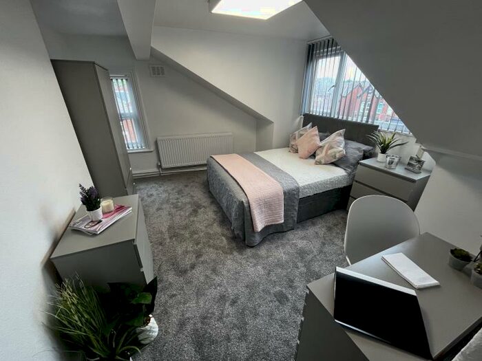 2 Bedroom Apartment To Rent In A Cardigan Rd, LS6