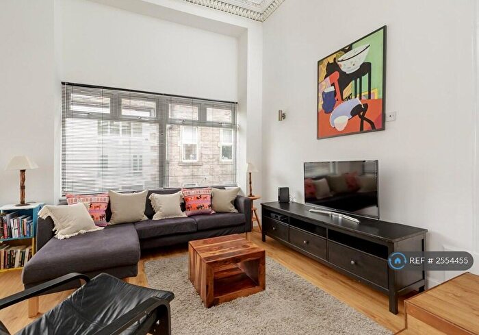 2 Bedroom Flat To Rent In Angle Park Terrace, Edinburgh, EH11