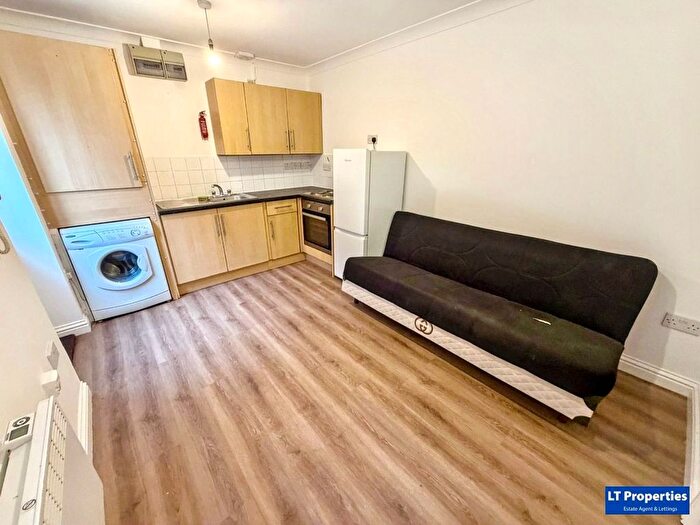 1 Bedroom Flat To Rent In B Cromwell Road, Luton, LU3