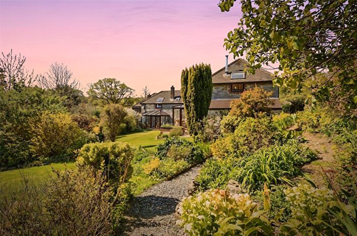 4 Bedroom Link Detached House For Sale In Otter Court, Ingsdon, Newton Abbot, TQ12