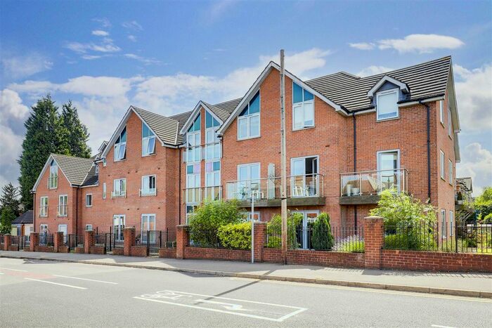 2 Bedroom Flat To Rent In Plains Road, Mapperley, Nottinghamshire, NG3