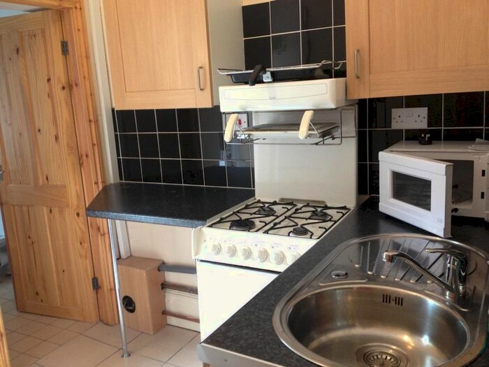 Studio To Rent In A Bournbrook Road (Studio), Selly Oak, Birmingham, B29